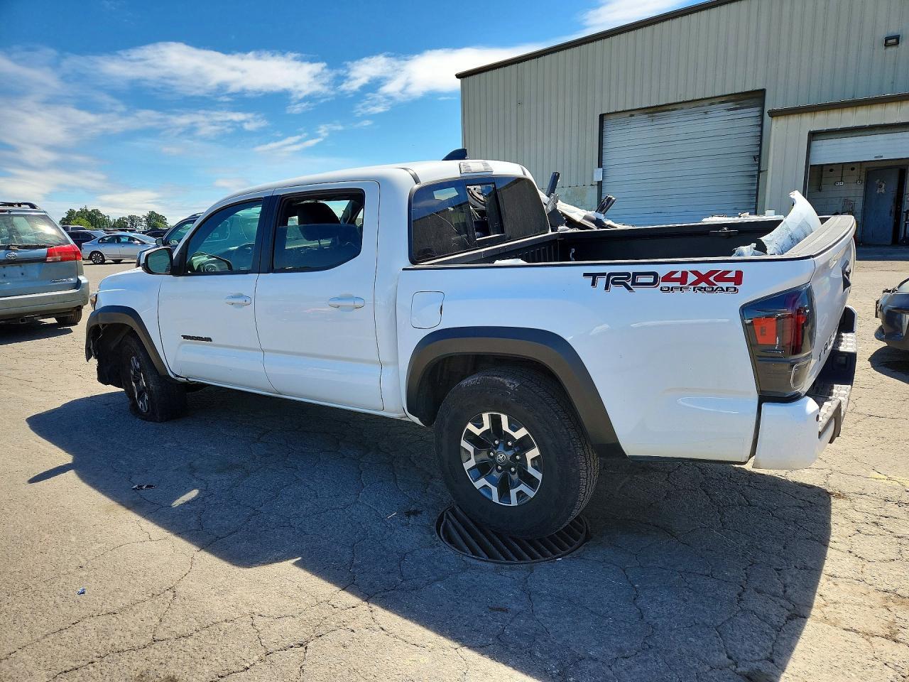 2022 Toyota Tacoma Trd Off-Road - Image 2