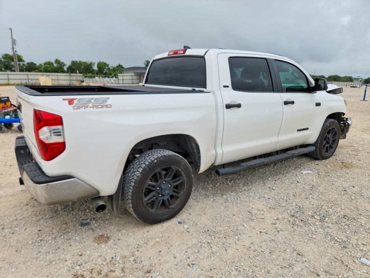 2020 Toyota Tundra Sr5 - Image 3