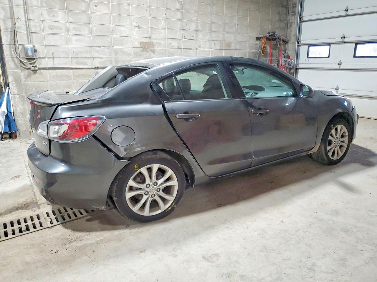 2011 Mazda 3 S - Image 3