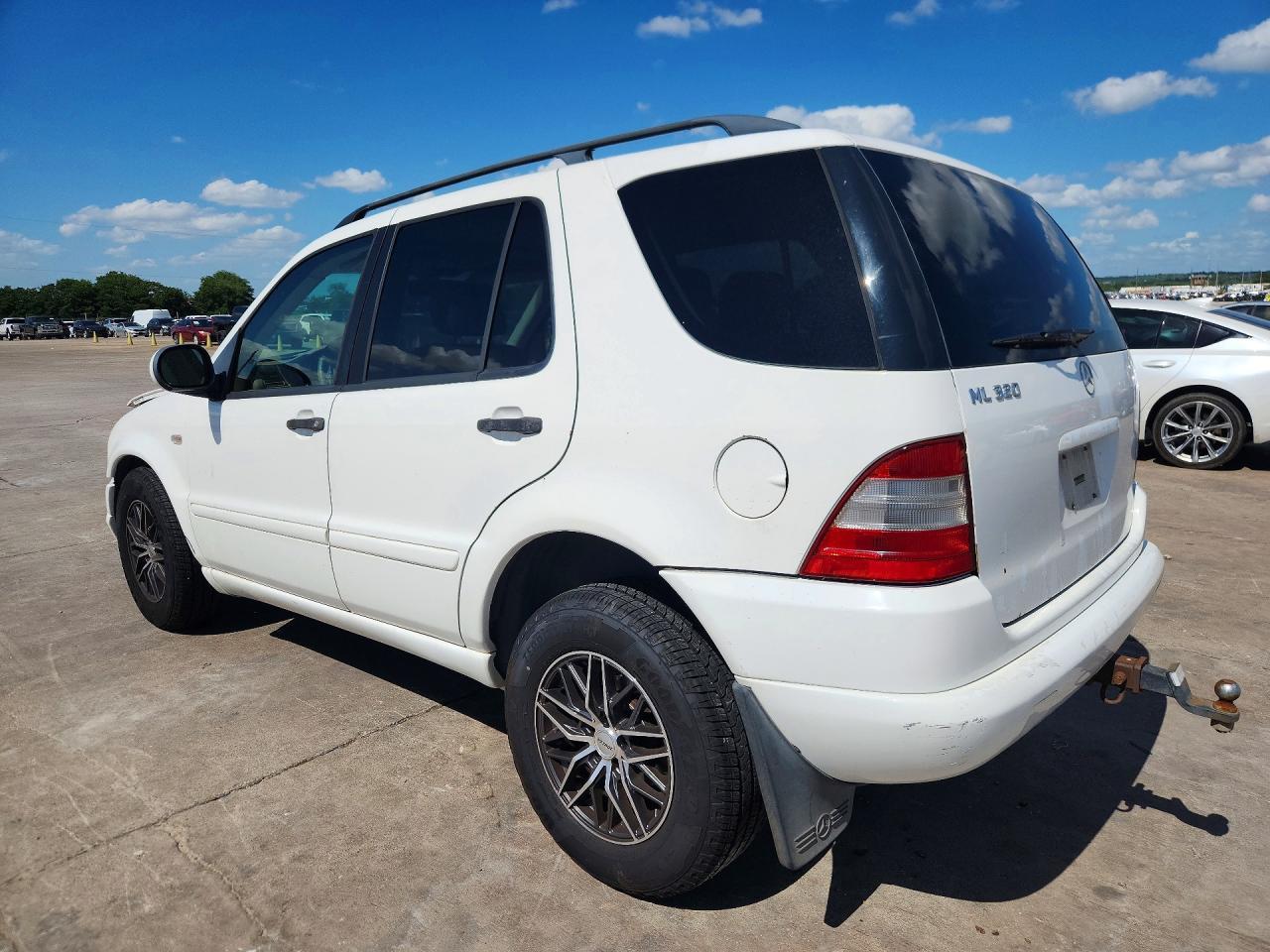 2000 Mercedes-Benz Ml 320 - Фото 2