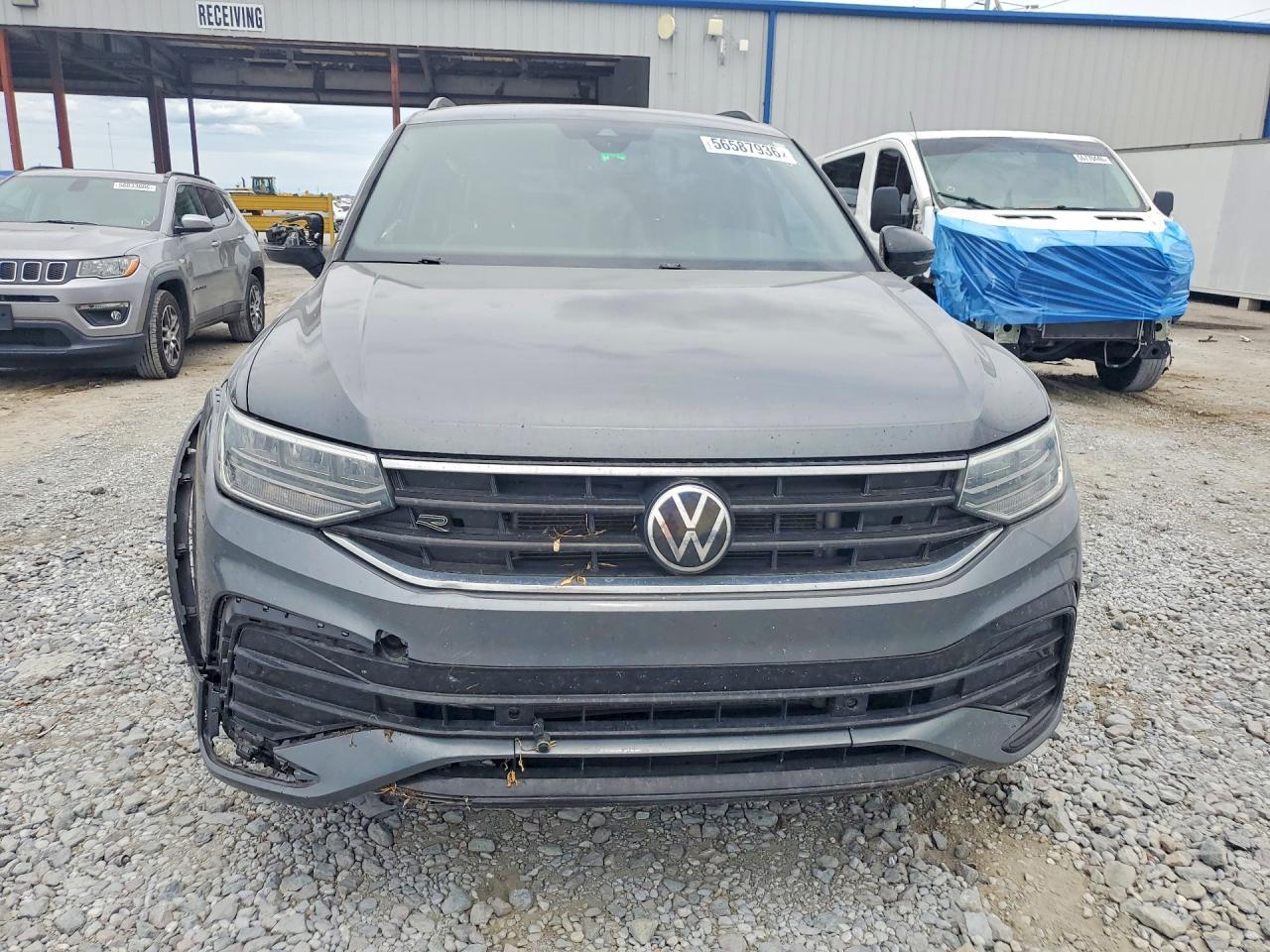 2023 Volkswagen Tiguan Se R-Line Black - Image 5