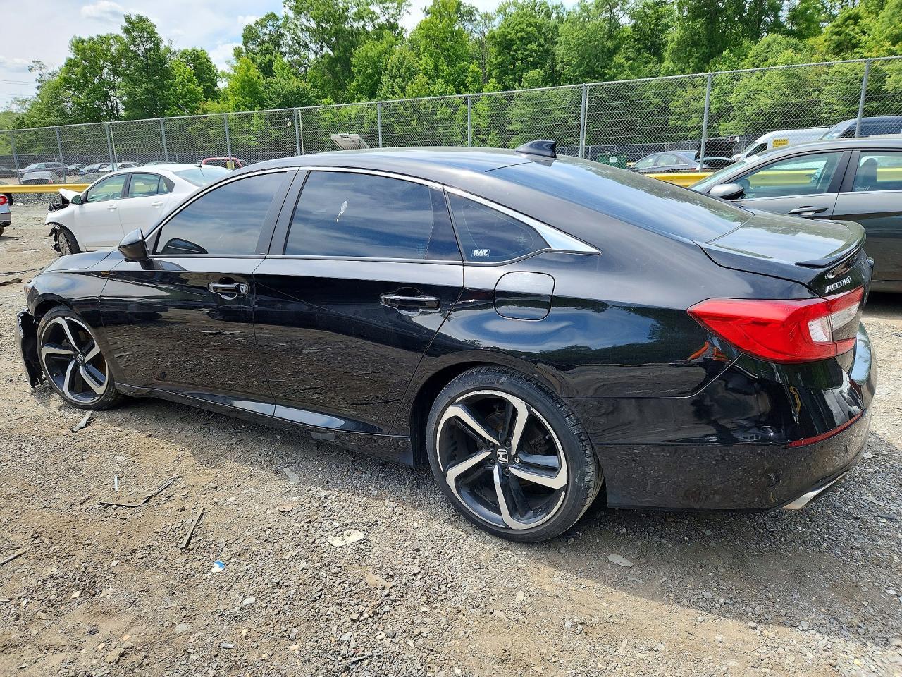 2018 Honda Accord Sport - Image 2