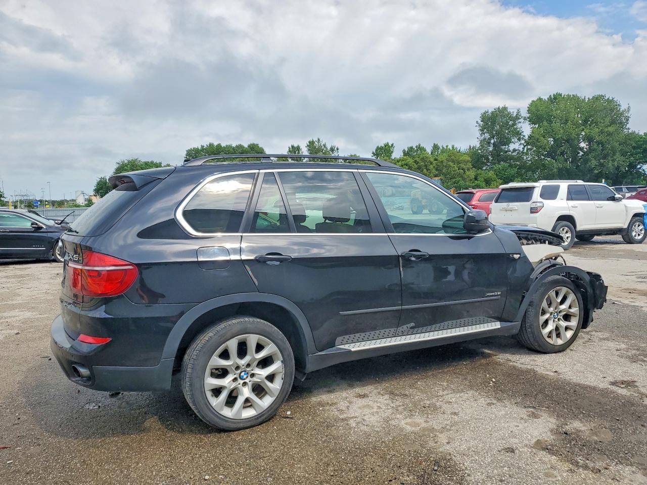 2013 BMW X5 xDrive35I - Фото 3