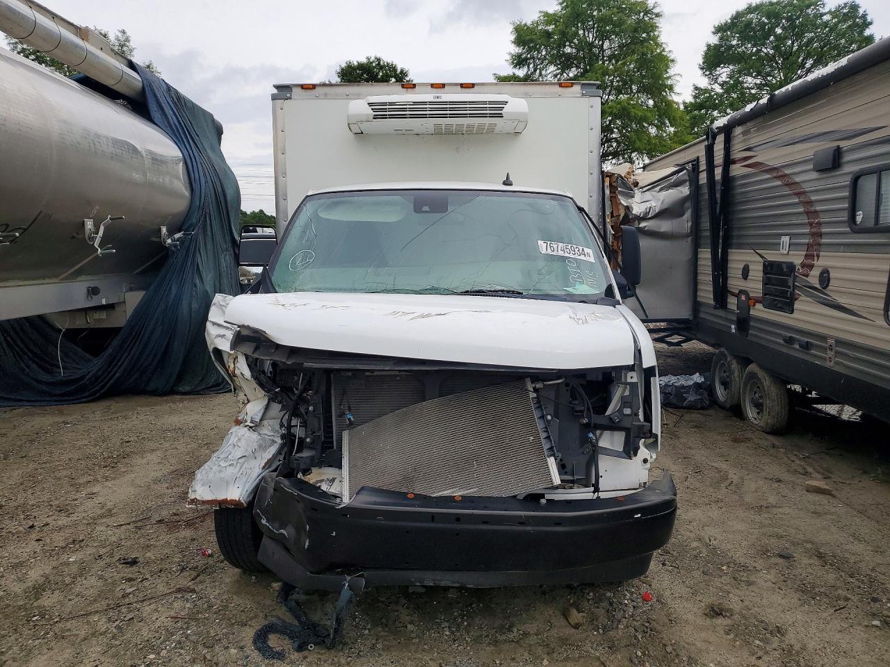 2019 GMC Savana Cutaway G3500 - Image 5