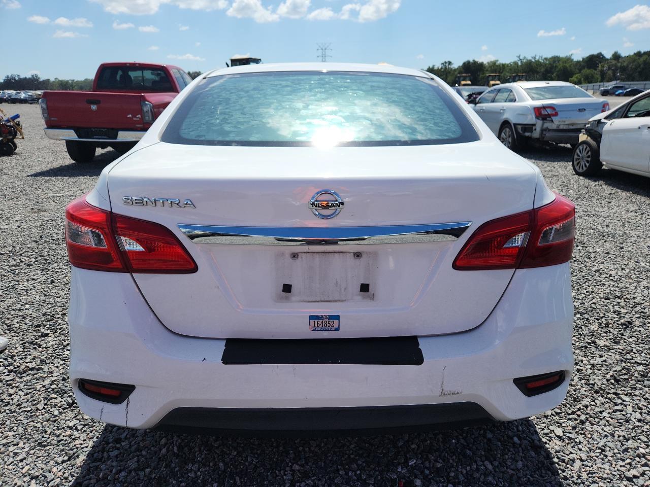 2017 Nissan Sentra S - Image 6