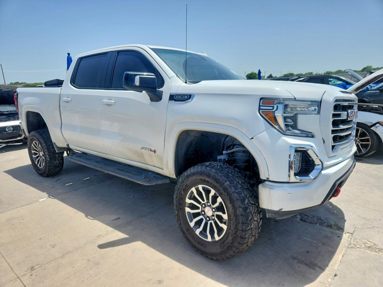 2021 GMC Sierra K1500 At4 - Фото 4