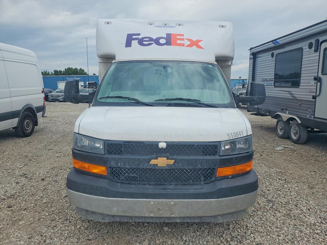 2025 Chevrolet Express G3500 Delivery Truck - Фото 5