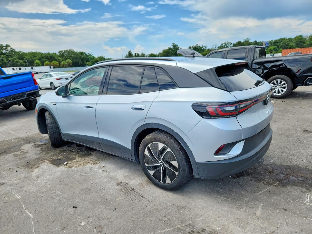 2022 Volkswagen Id.4 Pro - Image 2