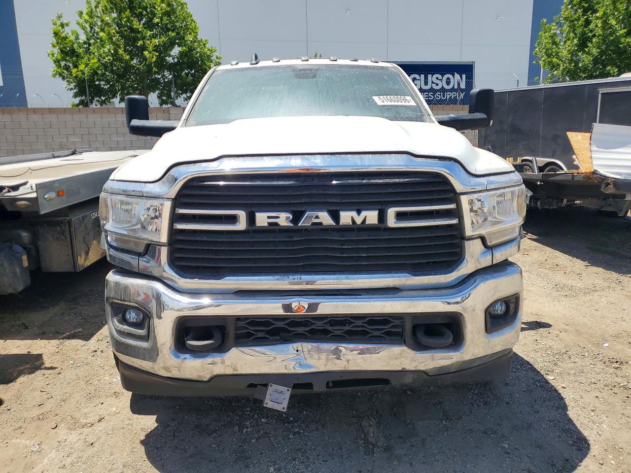 2022 Ram 5500 - Фото 5
