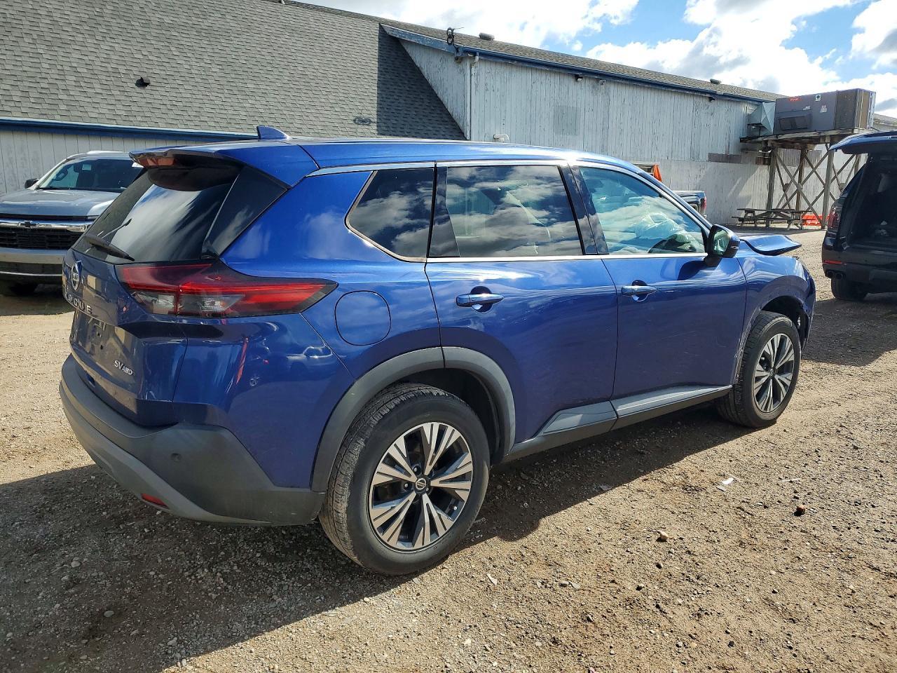 2021 Nissan Rogue Sv - Image 3