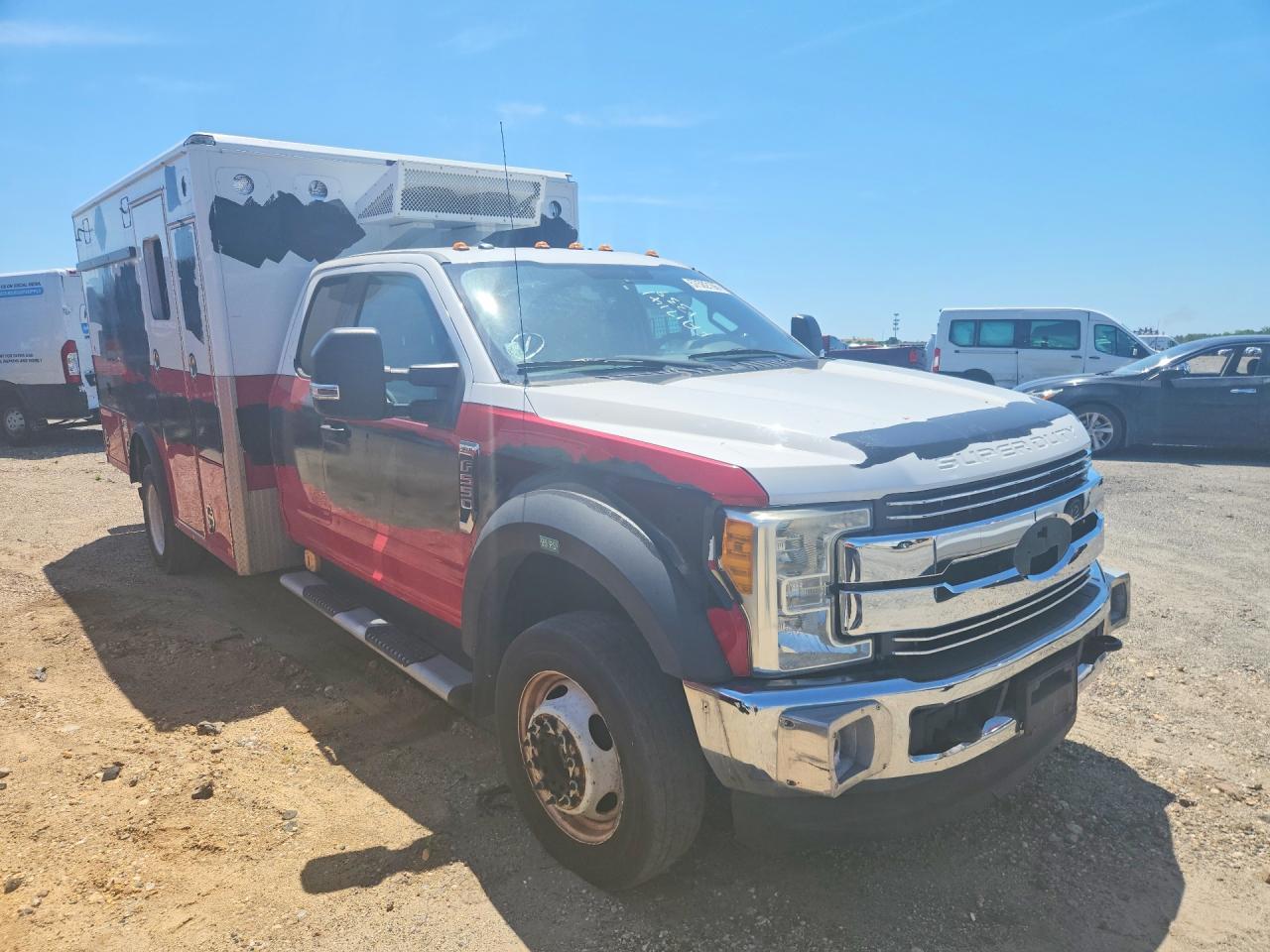 2017 Ford F550 Super Duty - Фото 4