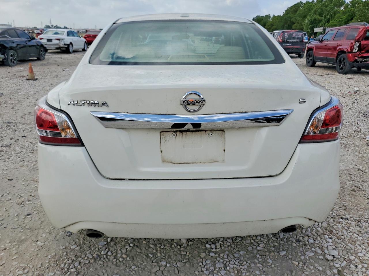 2015 Nissan Altima 2.5 S - Image 6