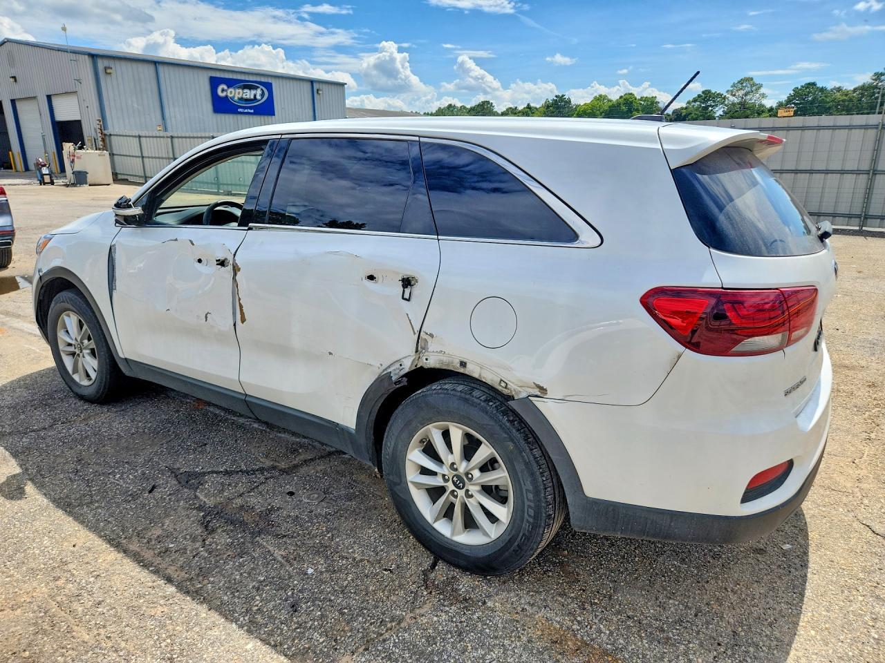 2020 Kia Sorento L - Image 2