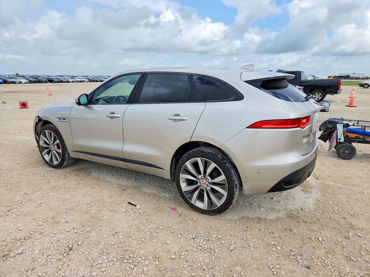 2017 Jaguar F-Pace R - Sport - Image 2