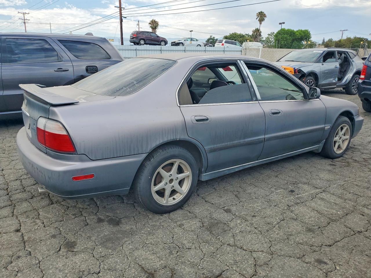 1996 Honda Accord Lx - Фото 3