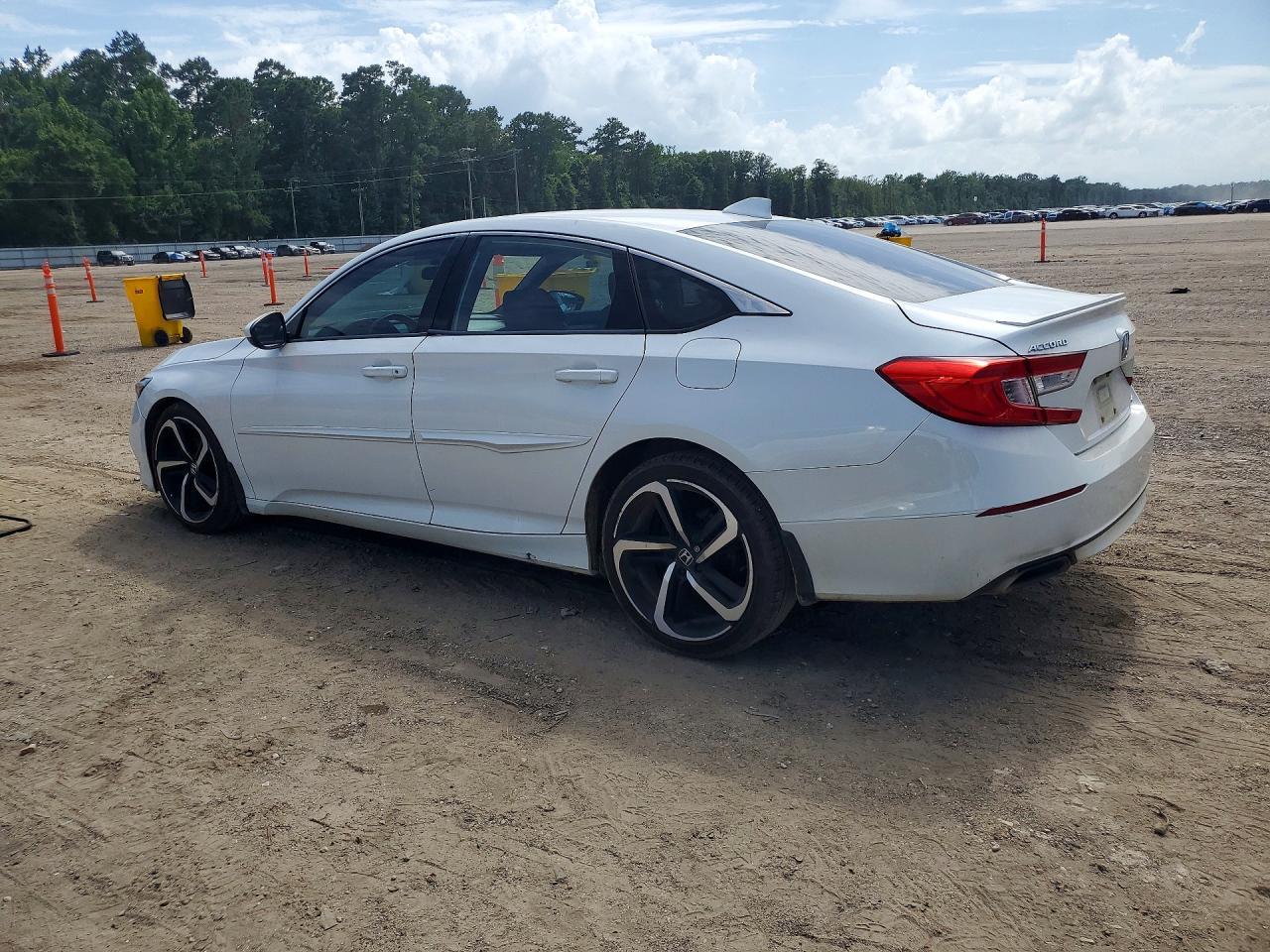 2019 Honda Accord Sport - Image 2