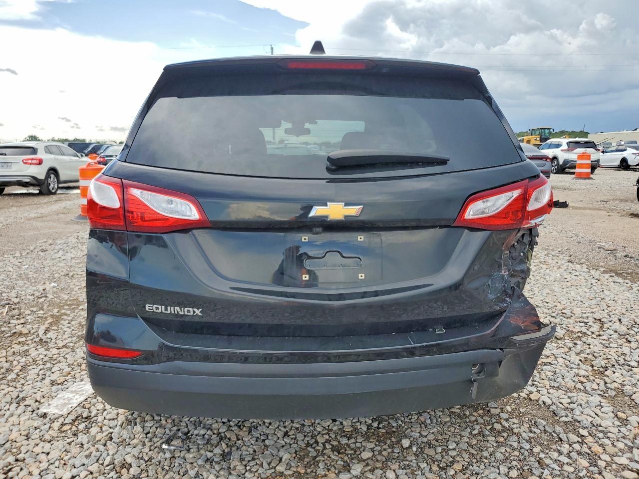 2020 Chevrolet Equinox Ls - Image 6