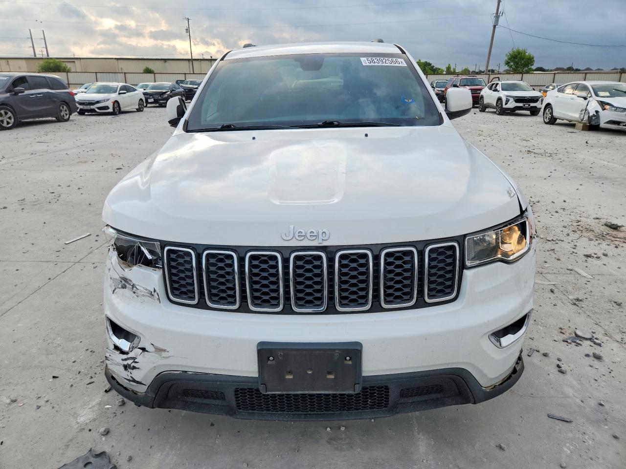 2020 Jeep Grand Cherokee Laredo - Фото 5