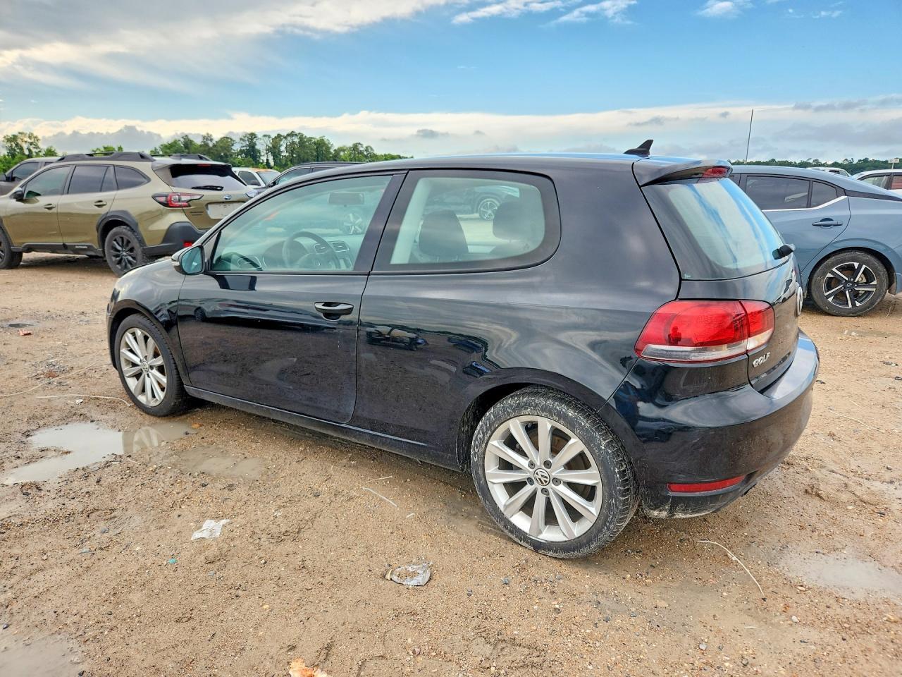2012 Volkswagen Golf - Фото 2