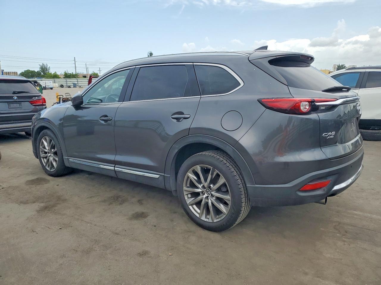2017 Mazda Cx-9 Signature - Image 2
