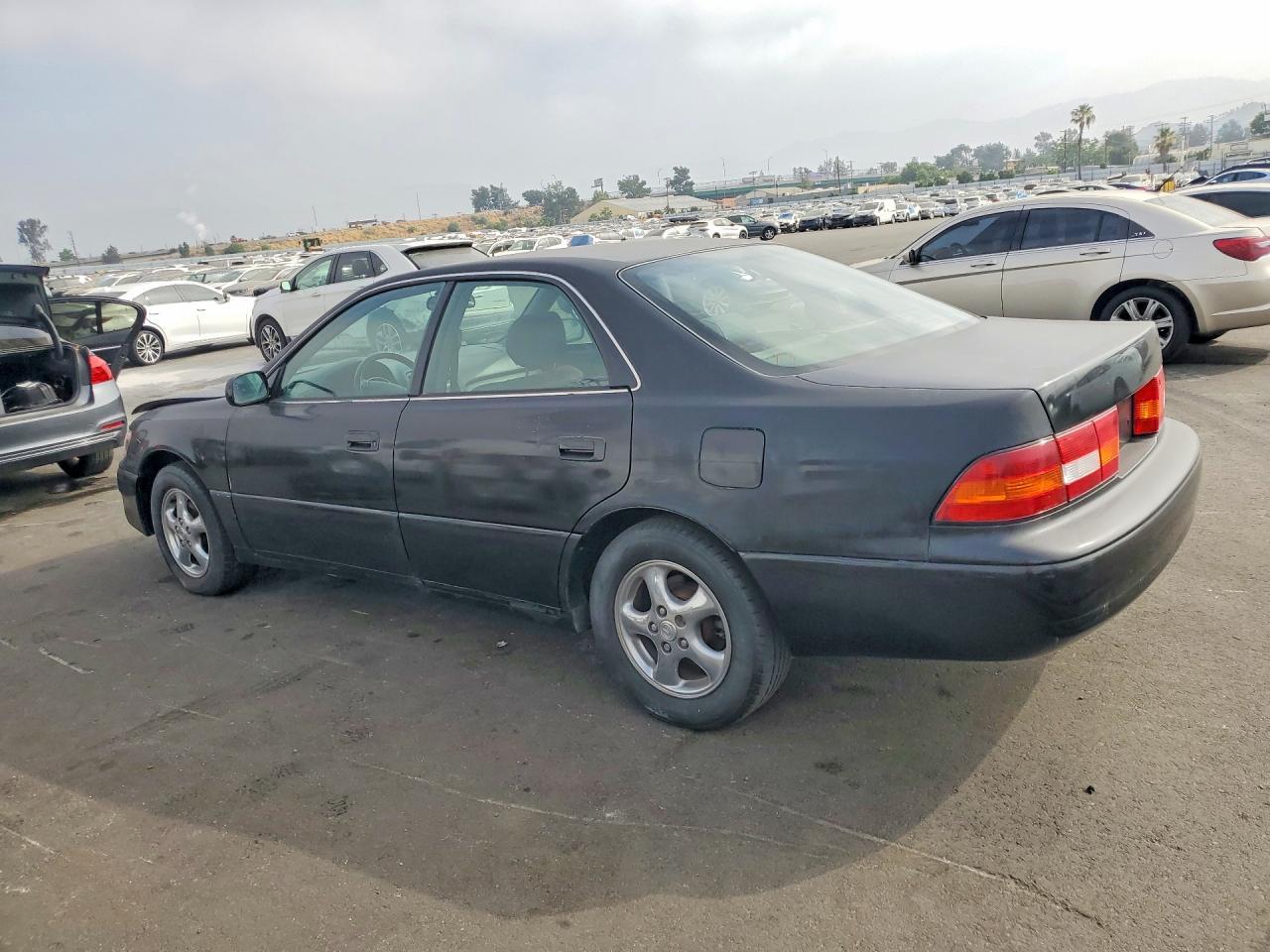 1999 Lexus Es 300 - Фото 2