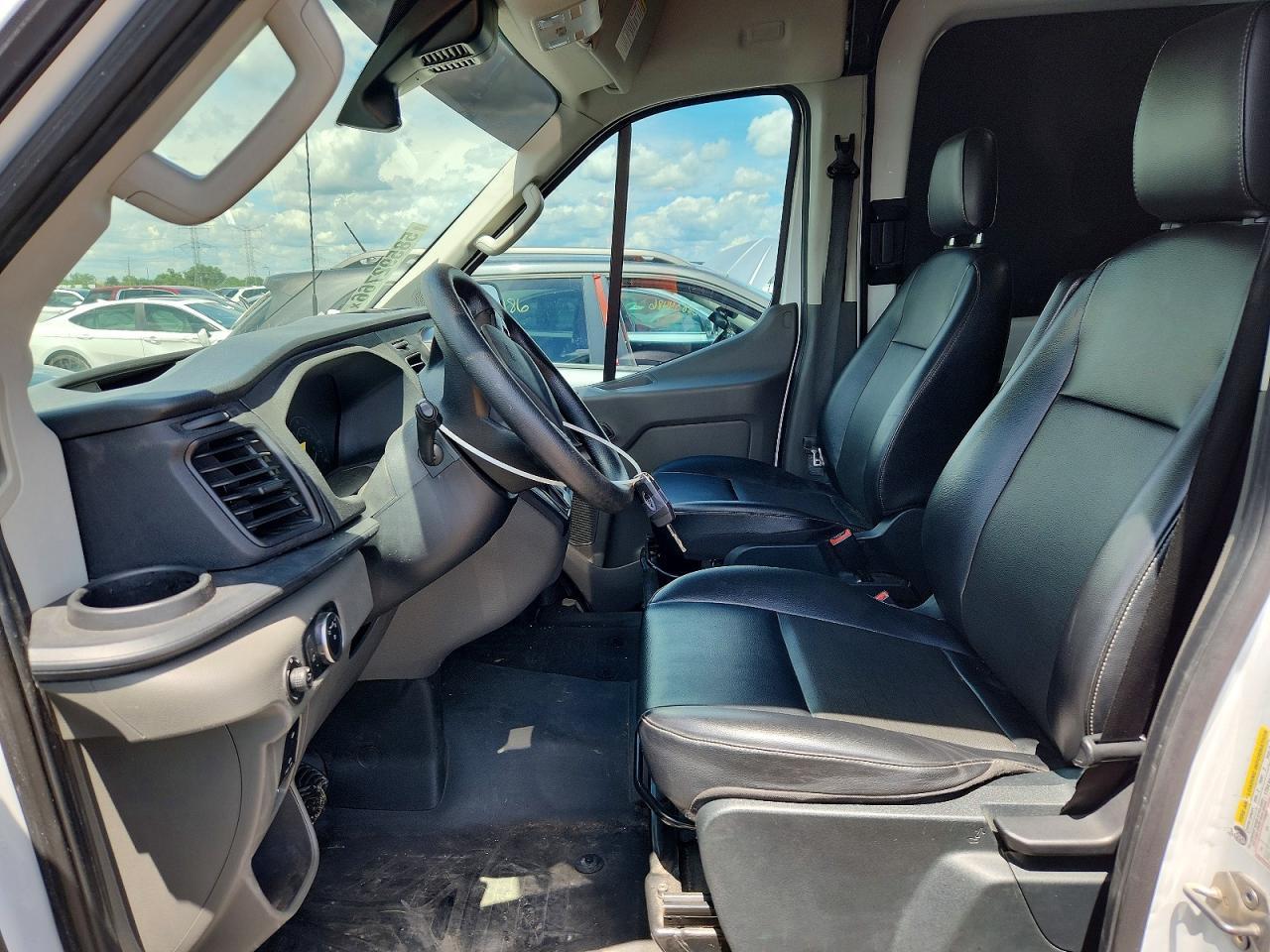 2023 Ford Transit 250 Delivery Van - Фото 7