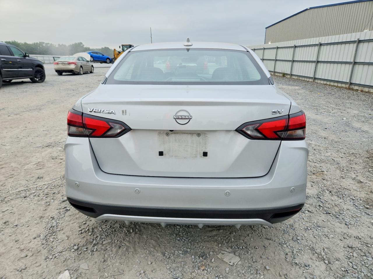 2023 Nissan Versa Sv - Image 6
