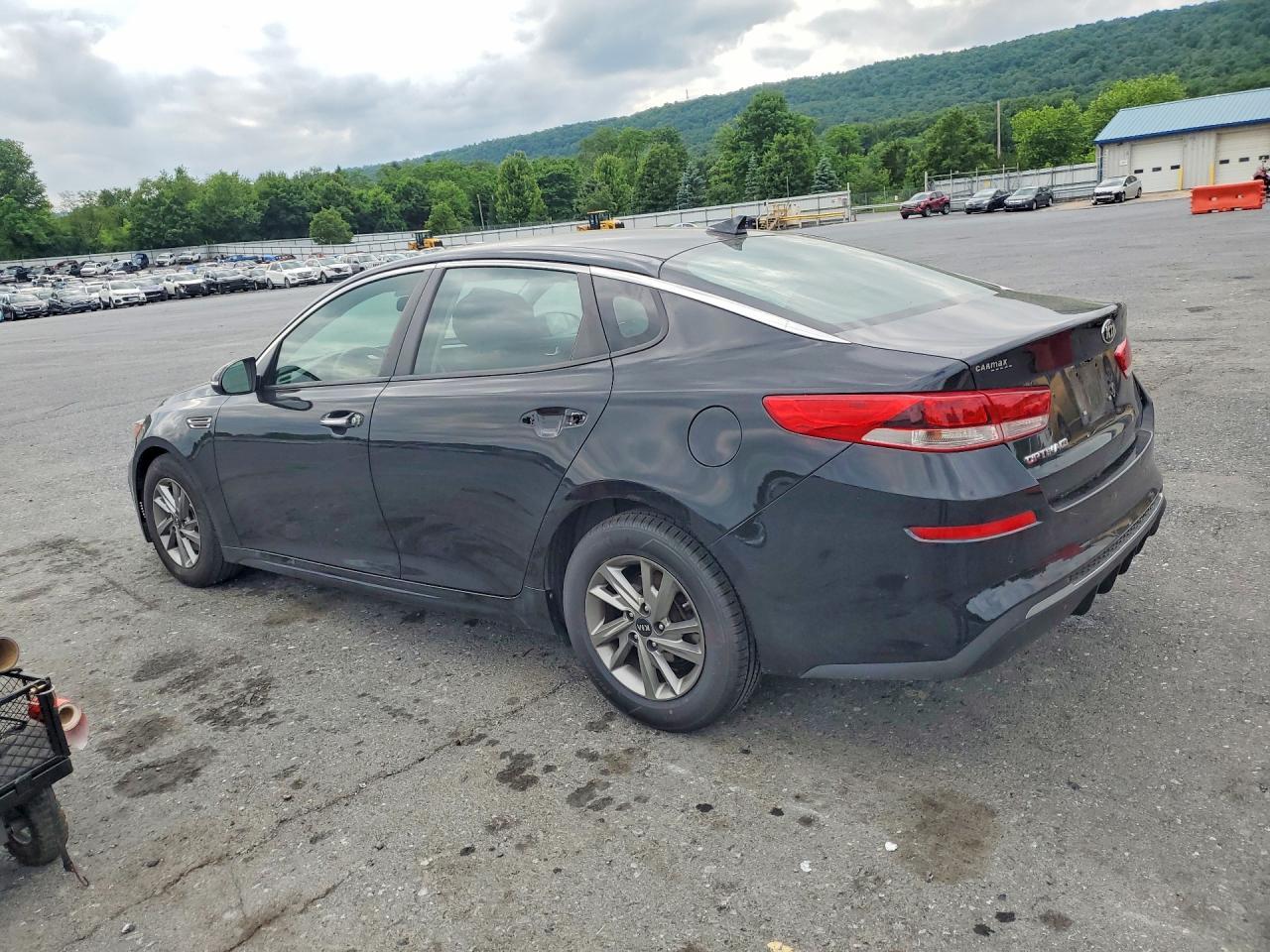 2019 Kia Optima Lx - Image 2