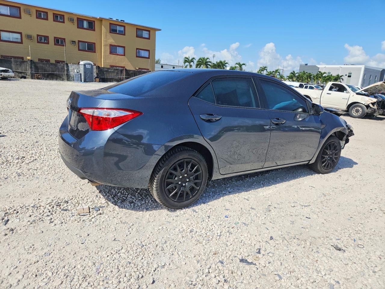 2016 Toyota Corolla Le - Фото 3