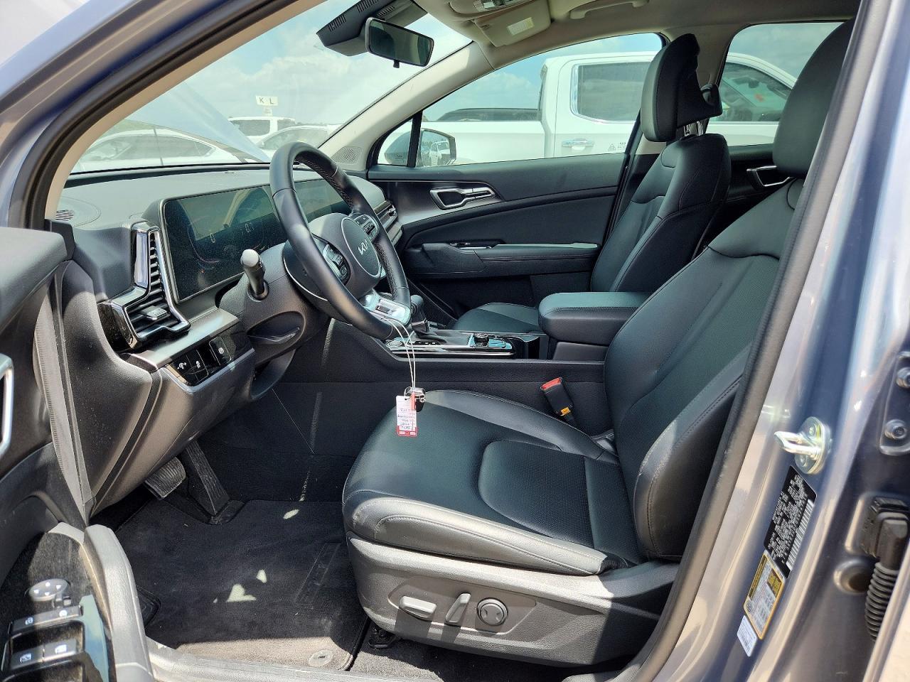 2025 Kia Sportage Ex - Image 7