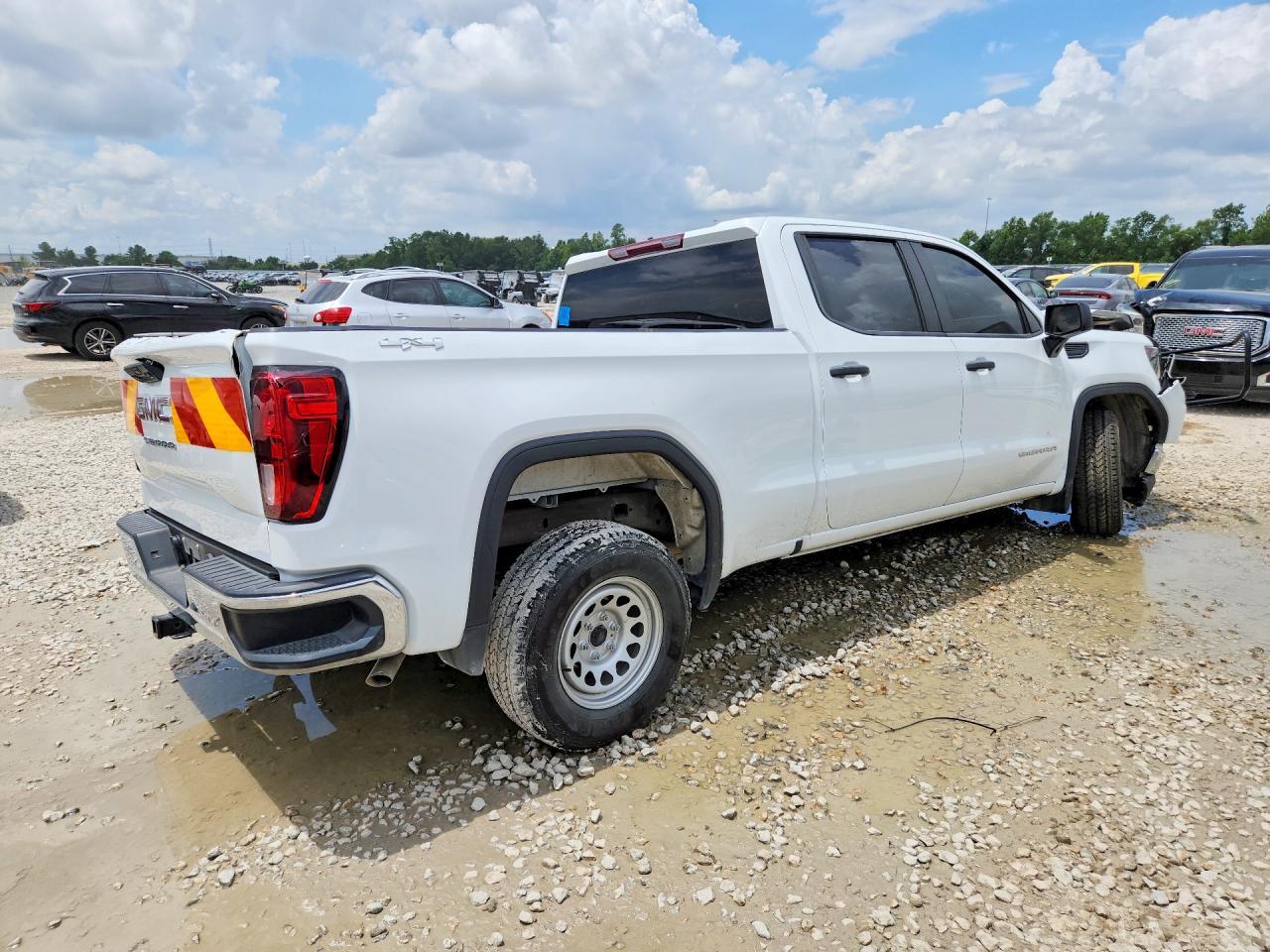2024 GMC Sierra K1500 - Фото 3