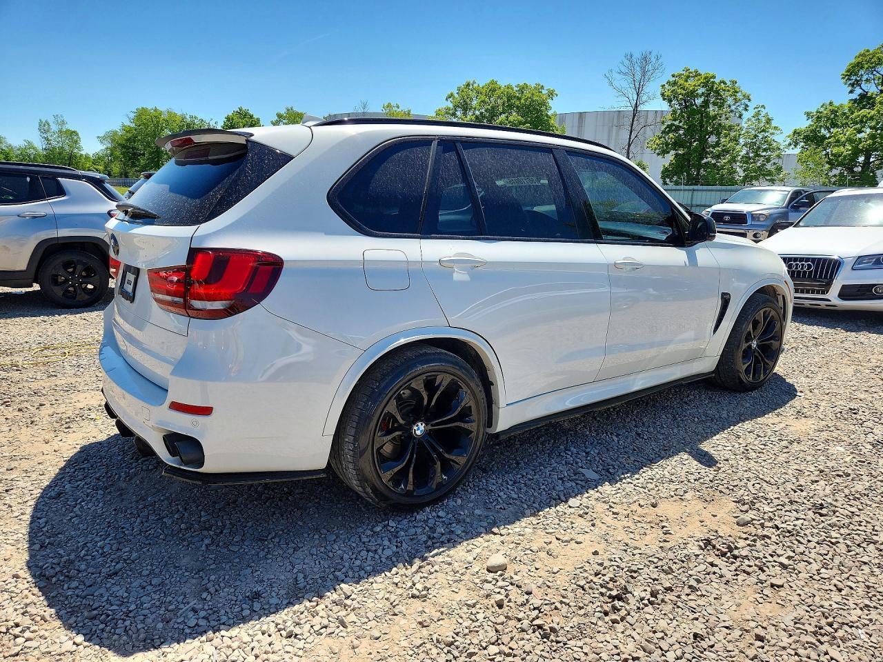 2016 BMW X5 xDrive50I - Фото 3
