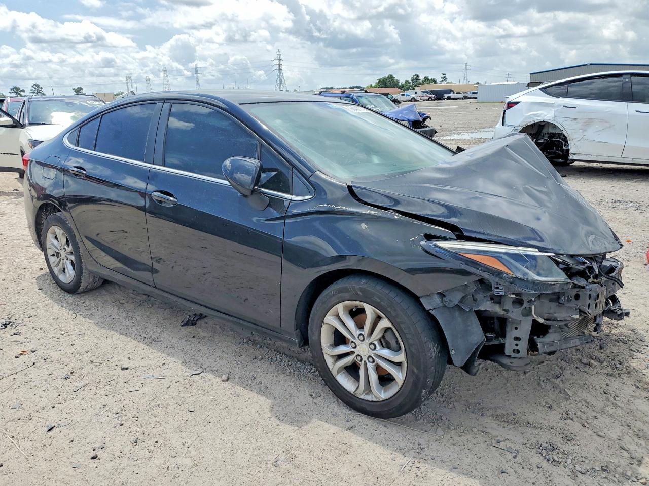 2019 Chevrolet Cruze Lt - Image 4
