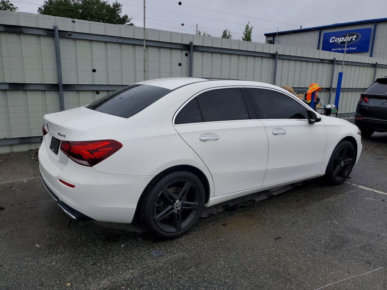 2019 Mercedes-Benz A 220 4Matic - Image 3
