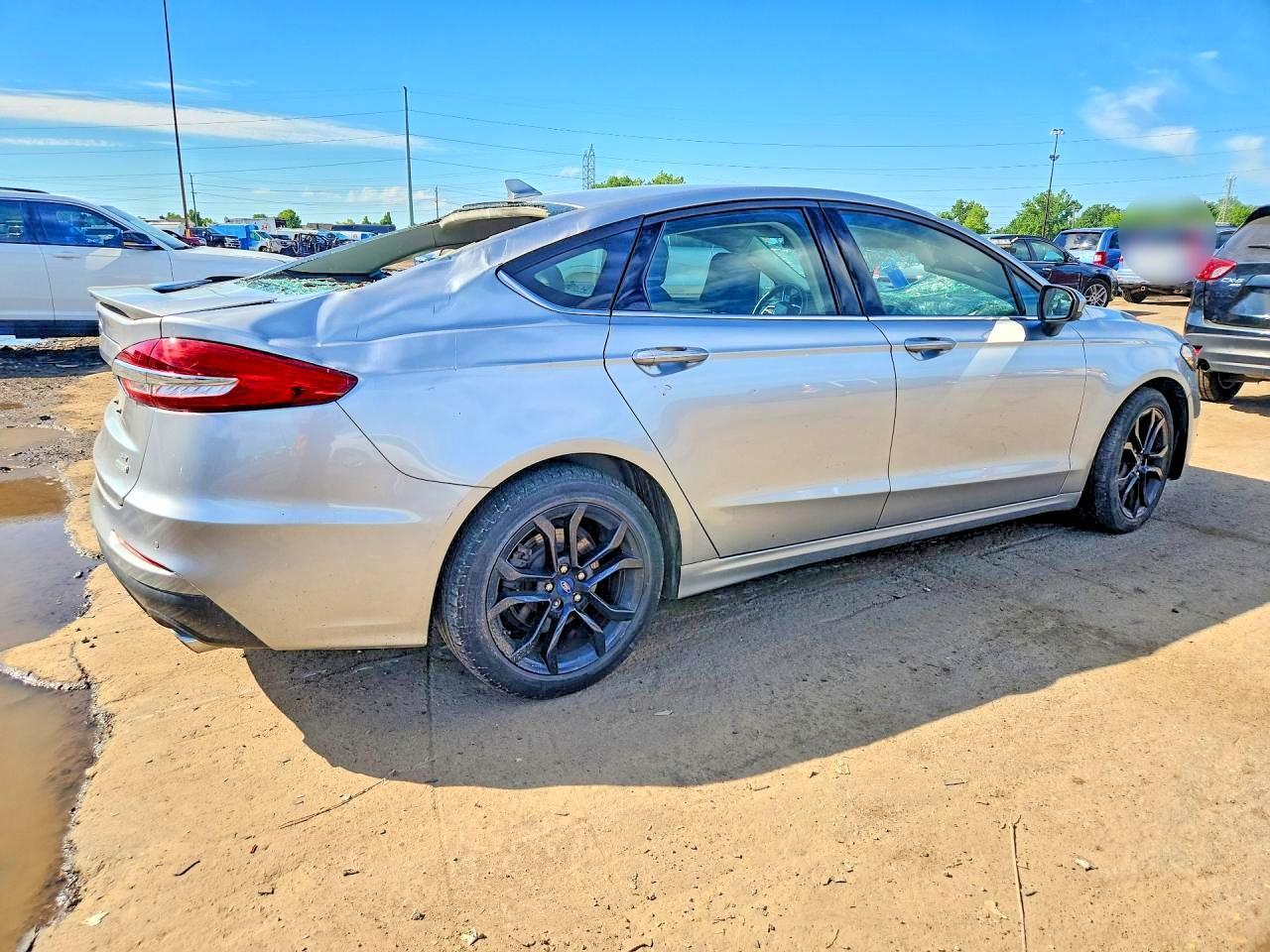 2020 Ford Fusion Se - Фото 3
