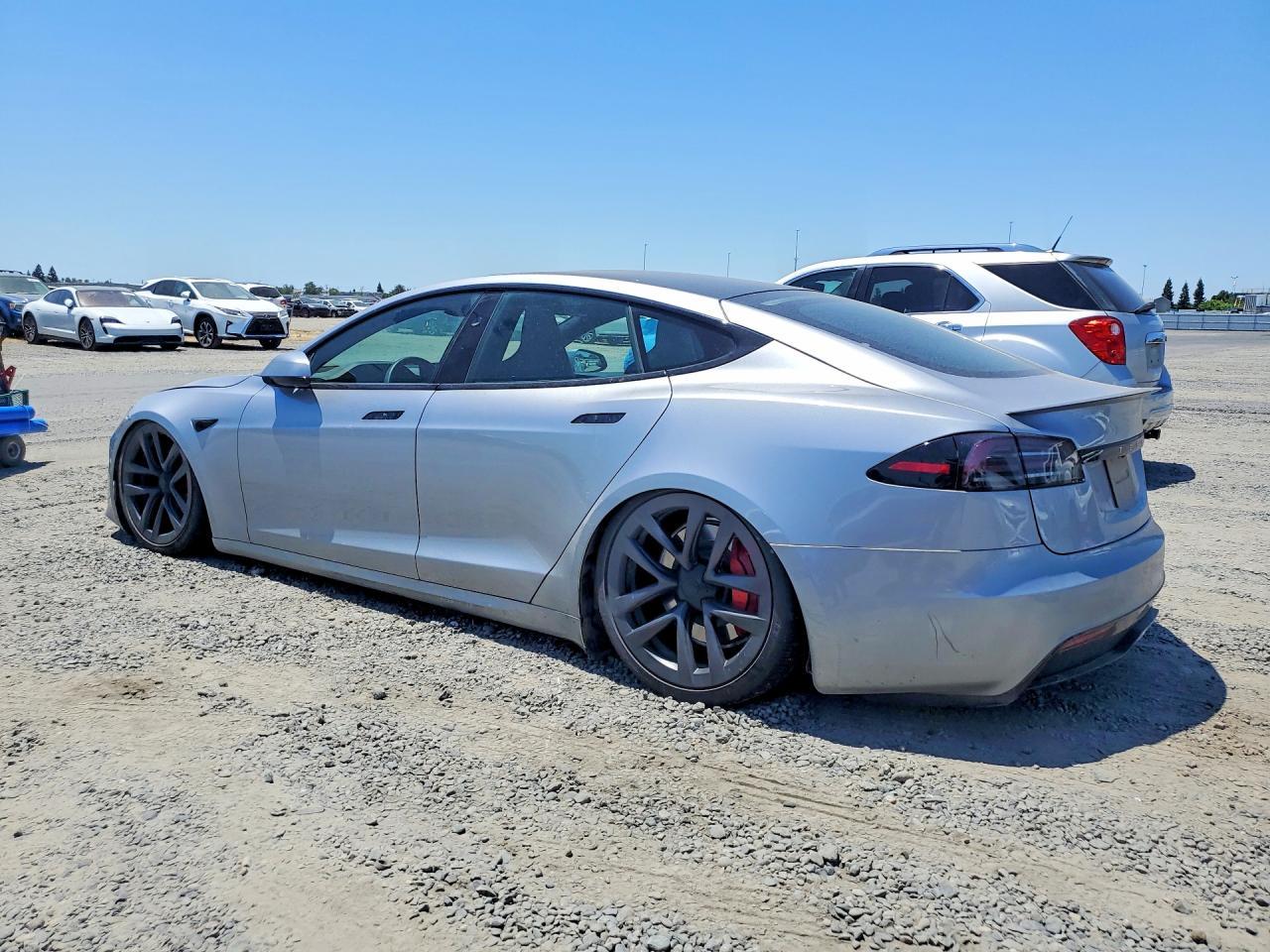 2025 Tesla Model S - Фото 2