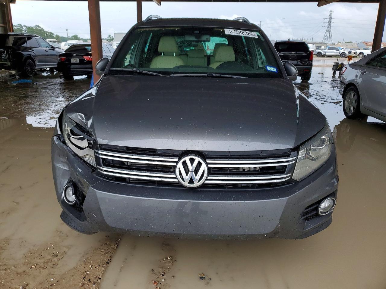 2014 Volkswagen Tiguan S - Image 5