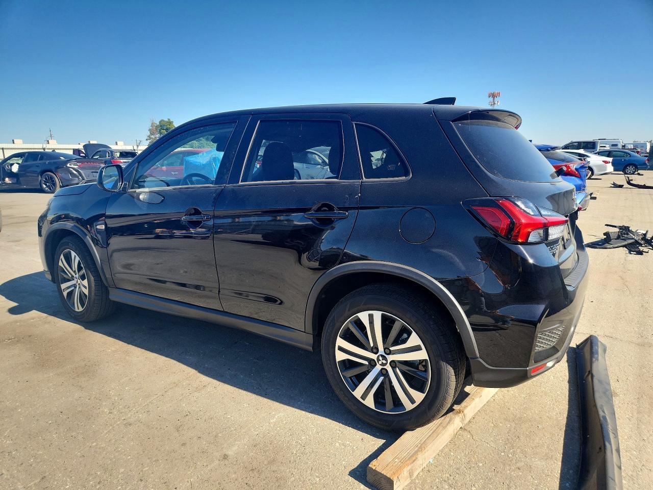 2026 Mitsubishi Outlander Sport S/Se - Фото 2