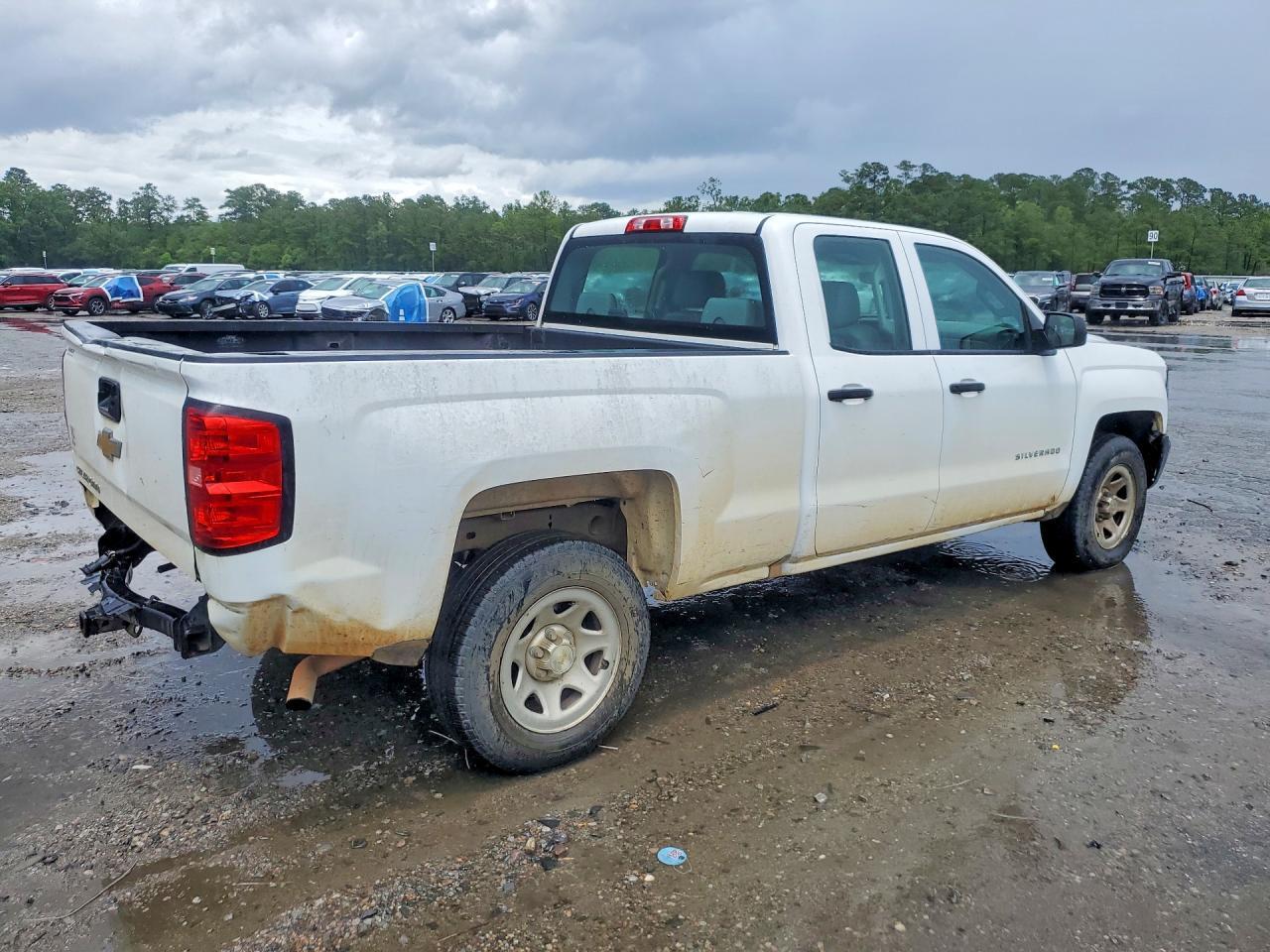 2017 Chevrolet Silverado C1500 - Image 3