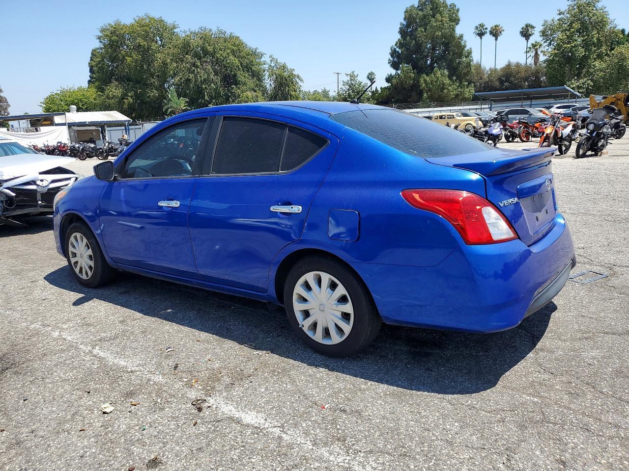 2016 Nissan Versa 1.6 Sv - Image 2