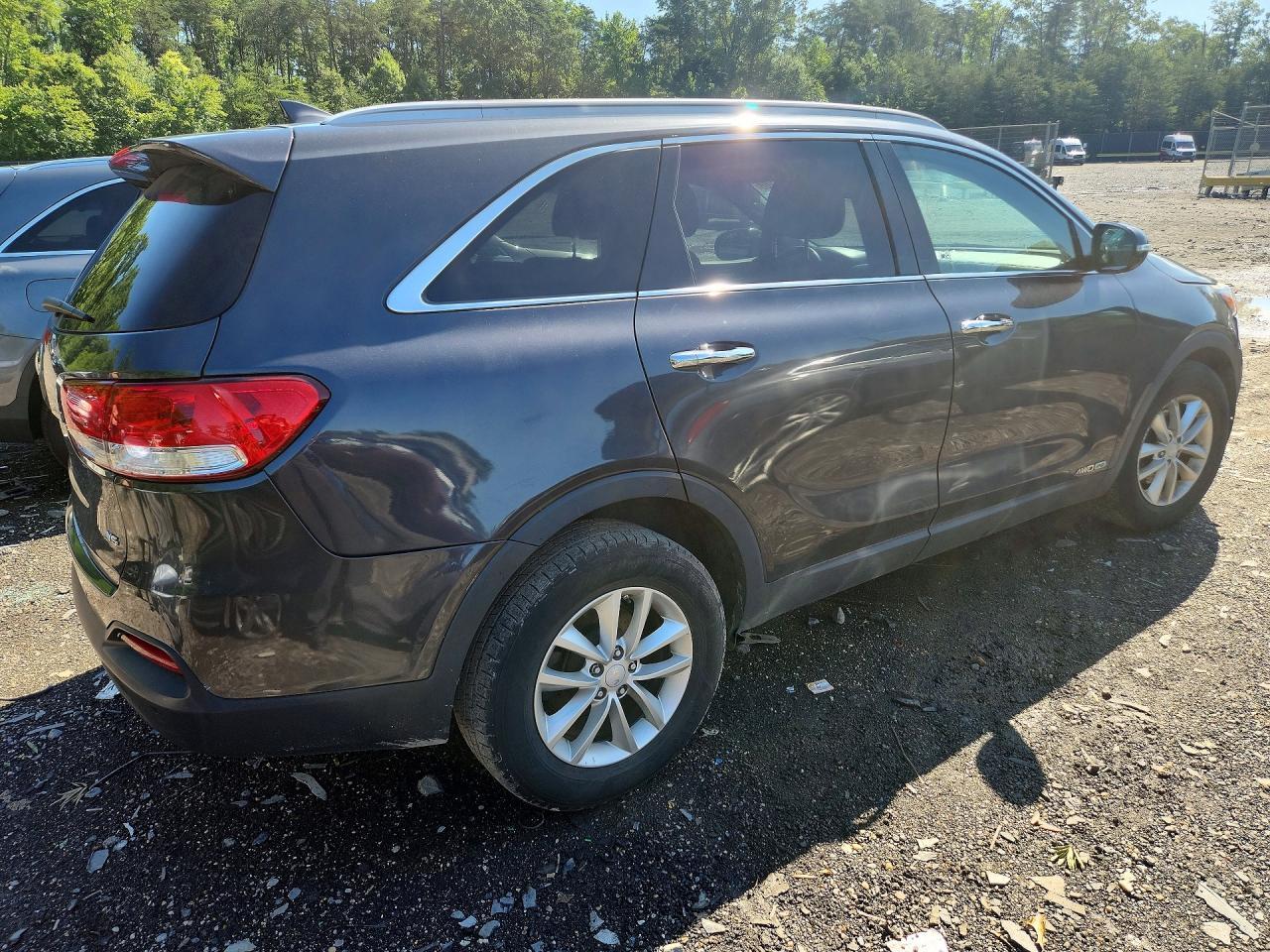 2016 Kia Sorento Lx V6 - Image 3