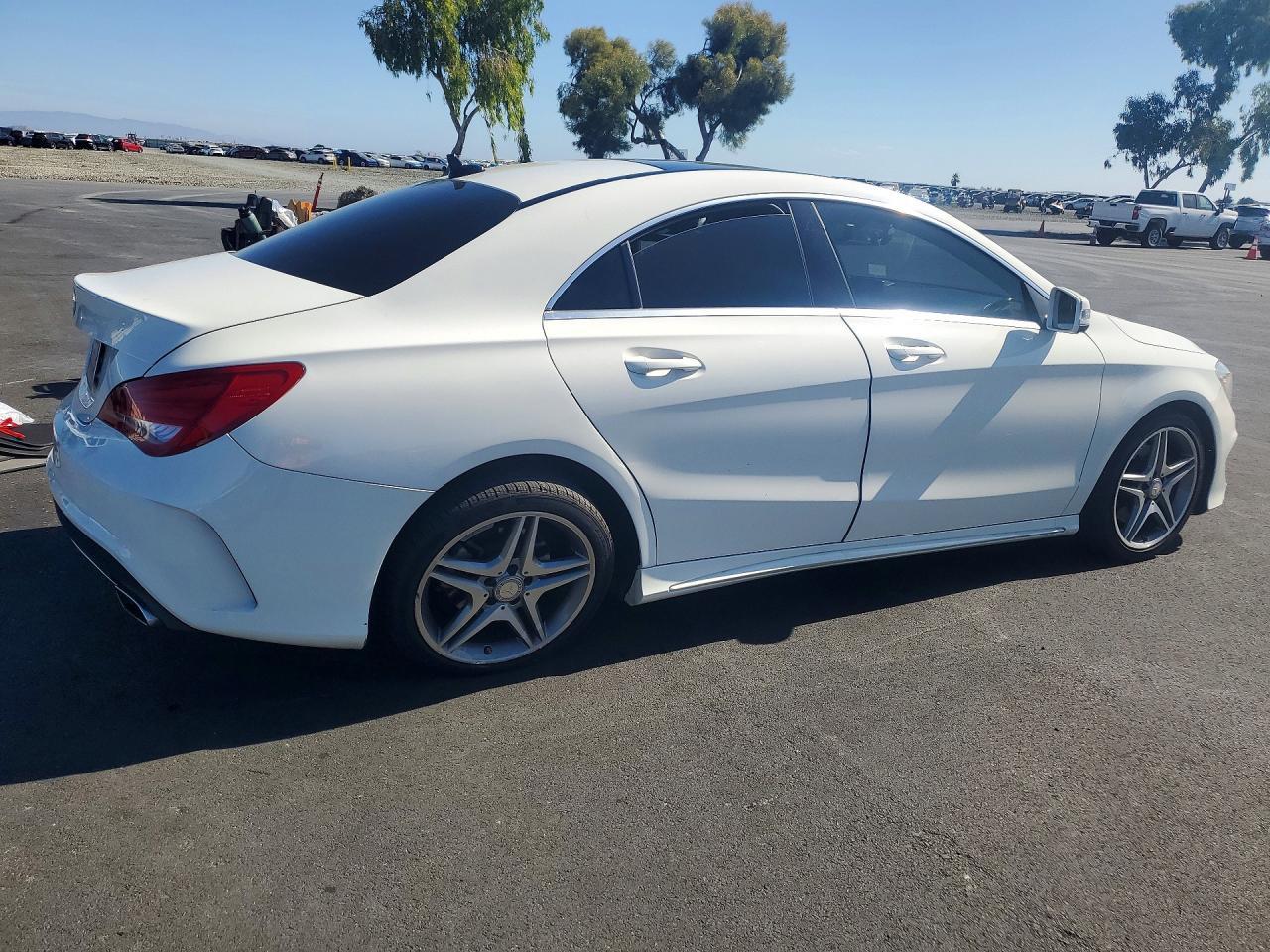2014 Mercedes-Benz Cla 250 - Фото 3