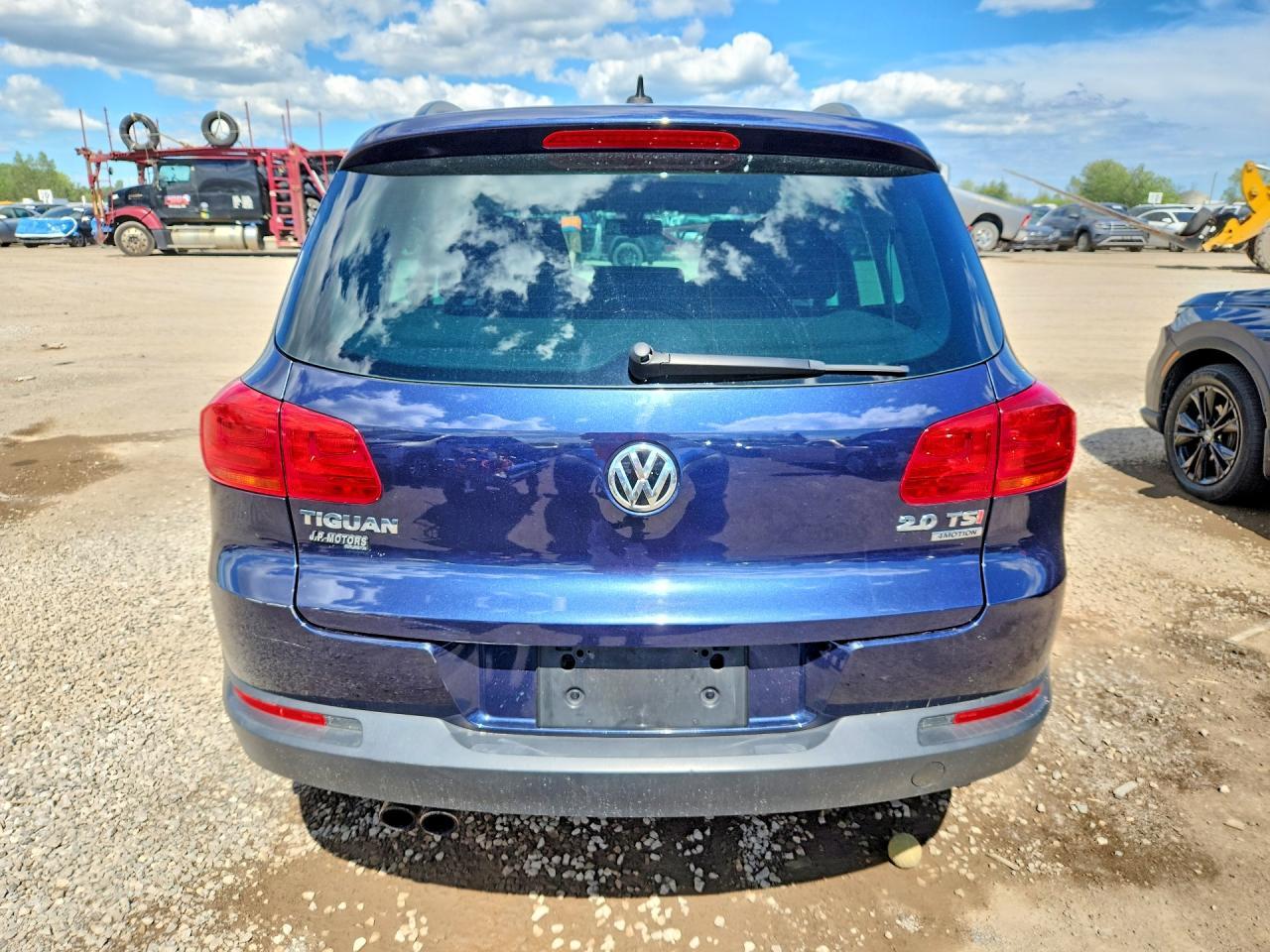 2015 Volkswagen Tiguan S - Image 6