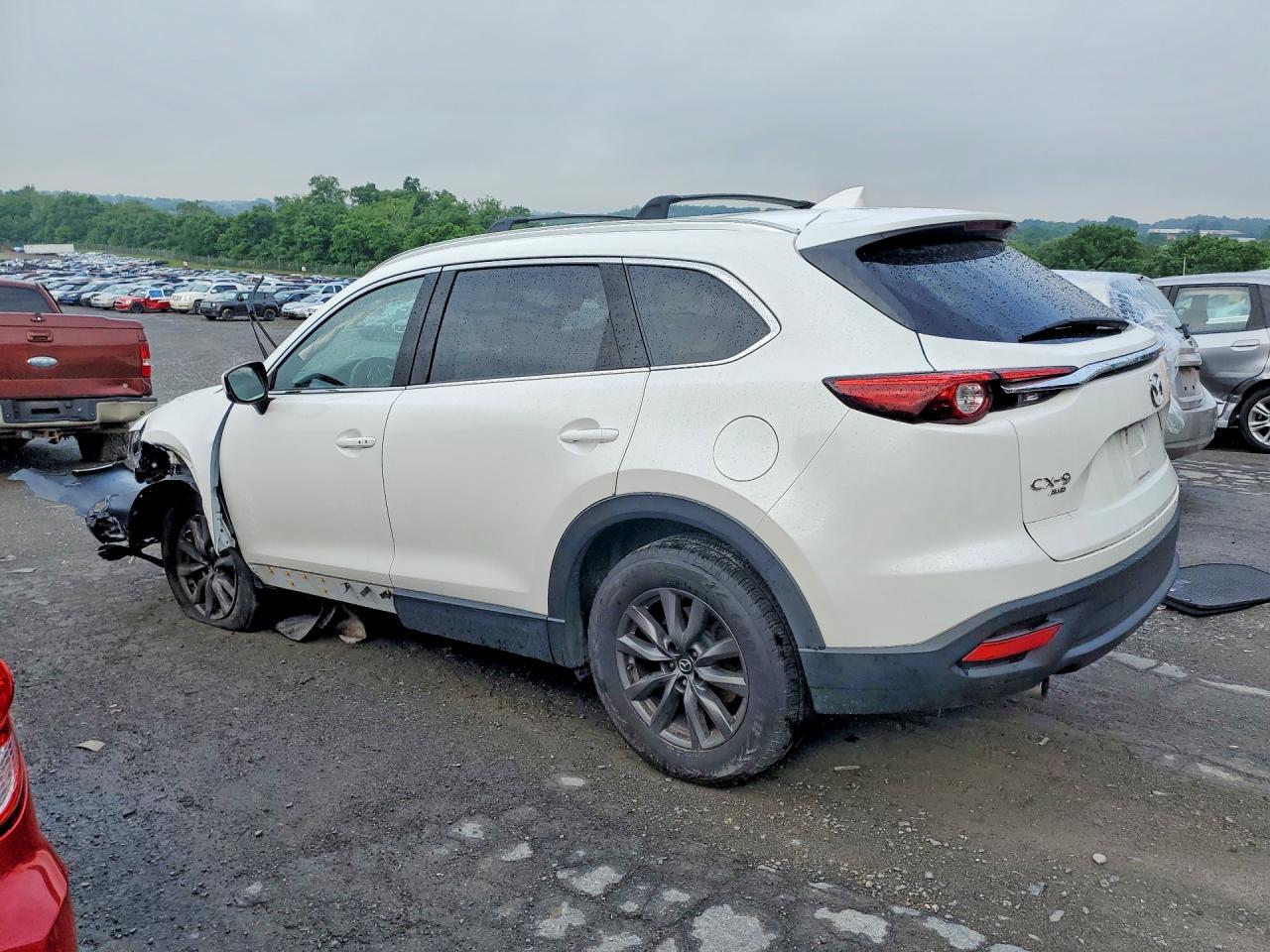 2022 Mazda Cx-9 Touring - Image 2