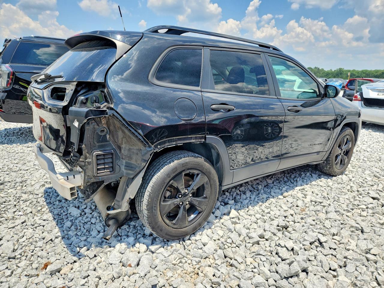 2016 Jeep Cherokee Sport - Фото 3