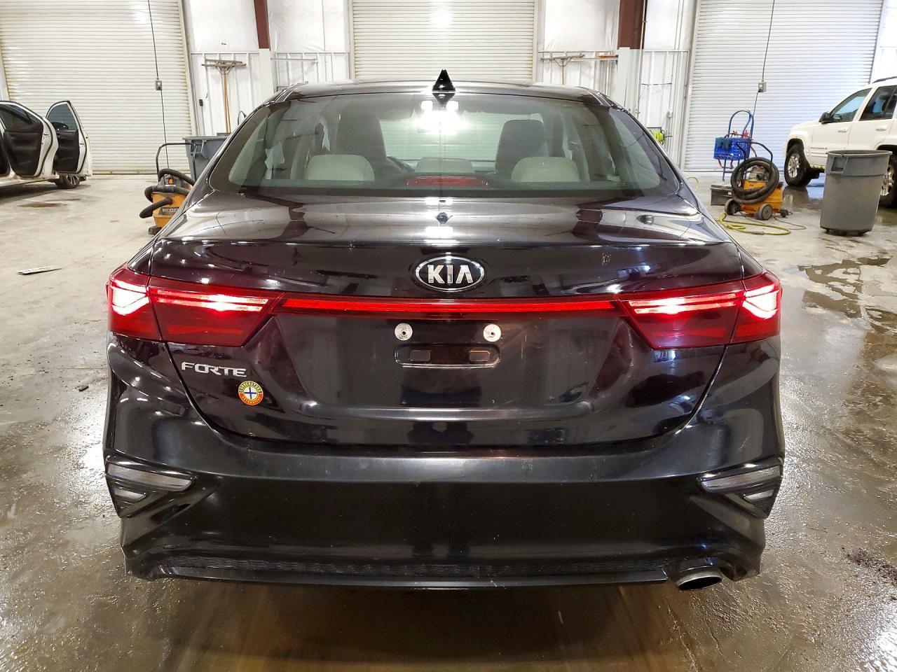 2020 Kia Forte Lxs - Фото 6