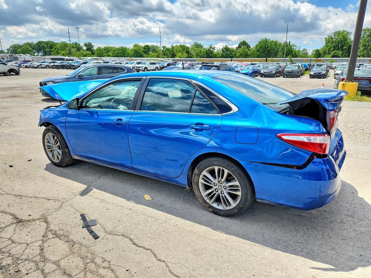 2017 Toyota Camry Se - Image 2