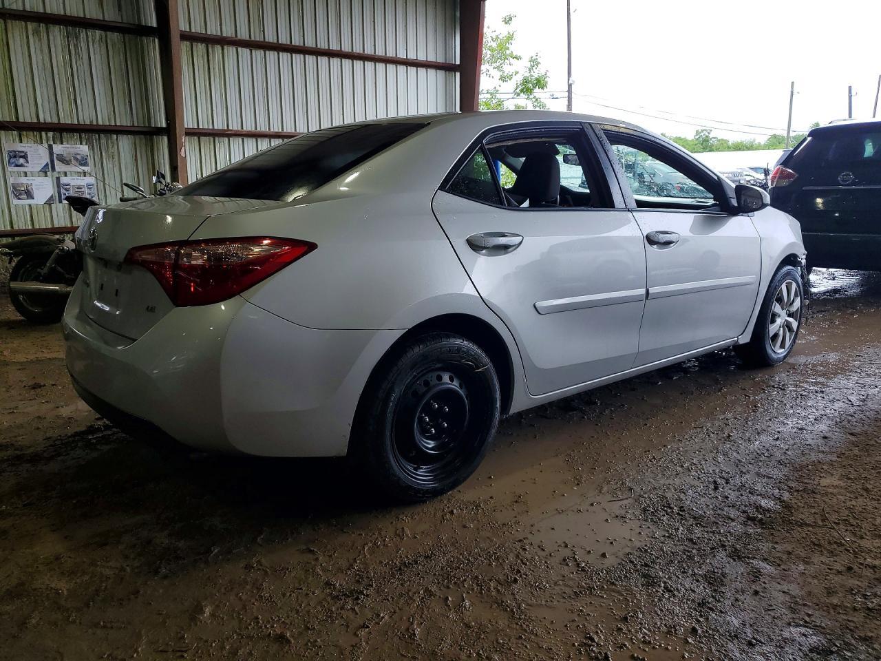 2019 Toyota Corolla Le - Фото 3