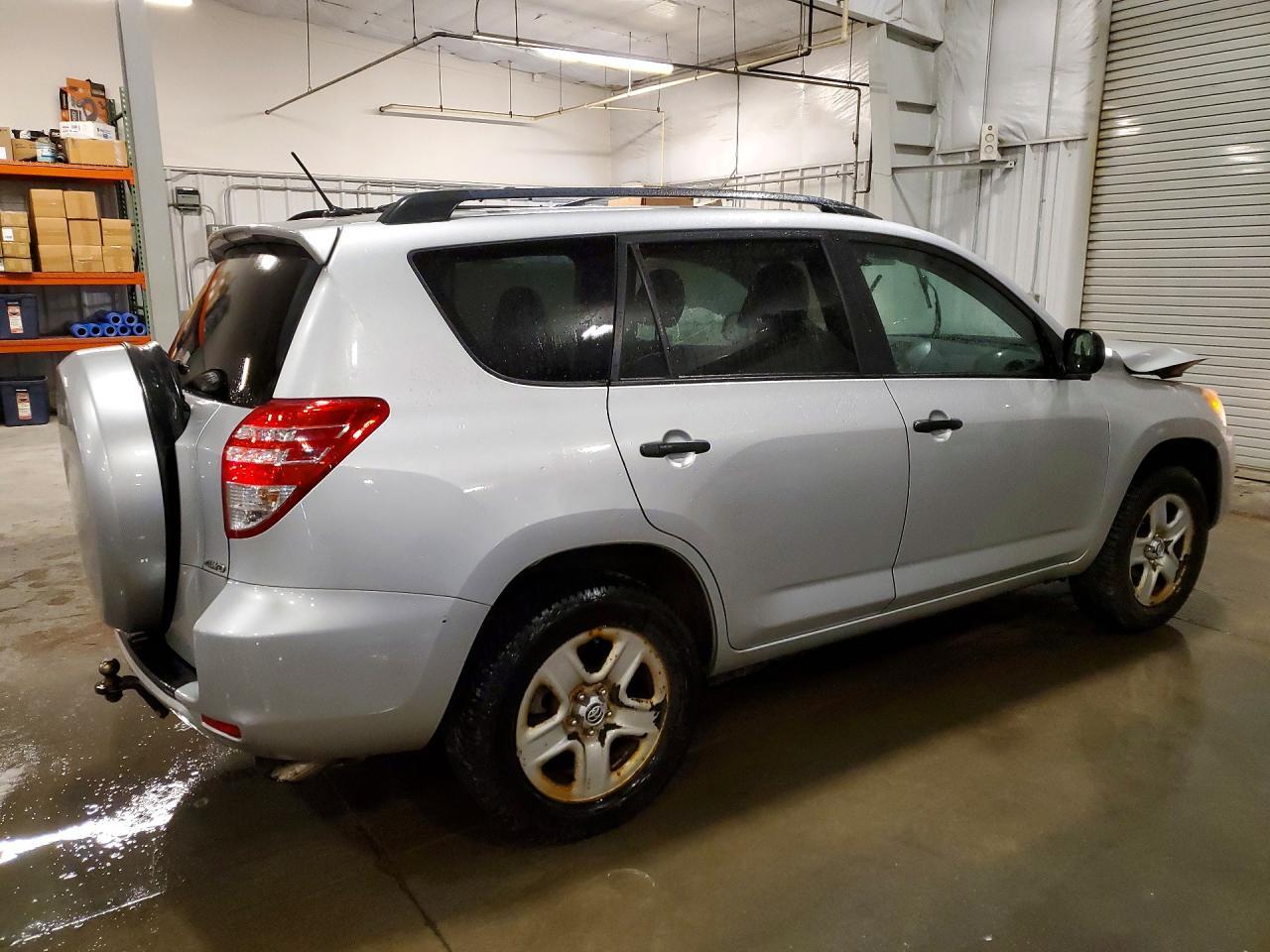 2011 Toyota Rav4 Base - Фото 3