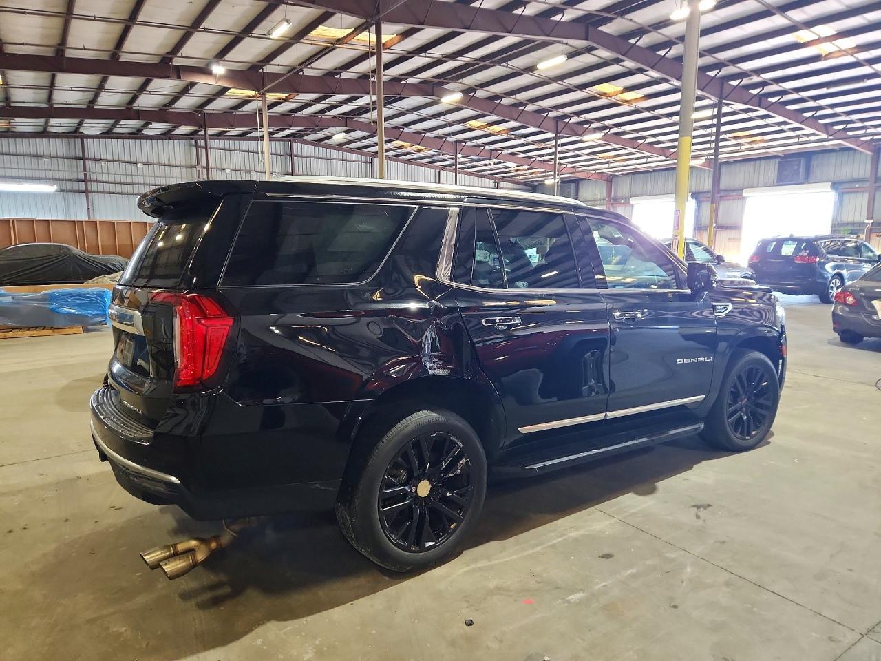 2021 GMC Yukon Denali - Image 3